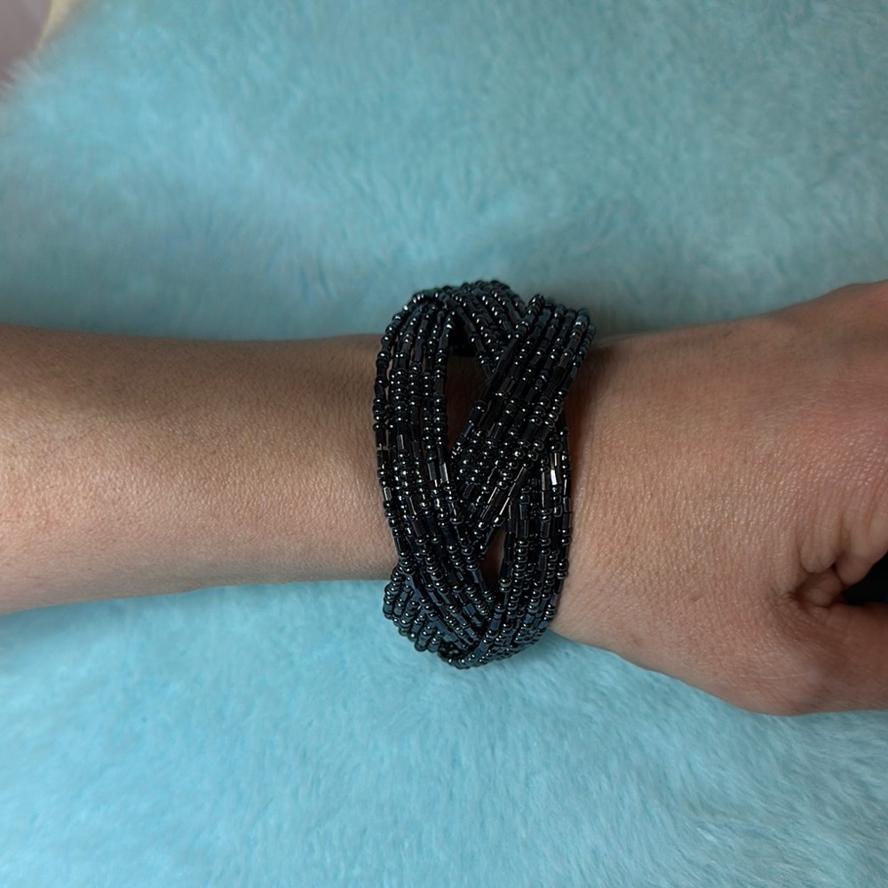 Elegant Black Beaded Bracelet